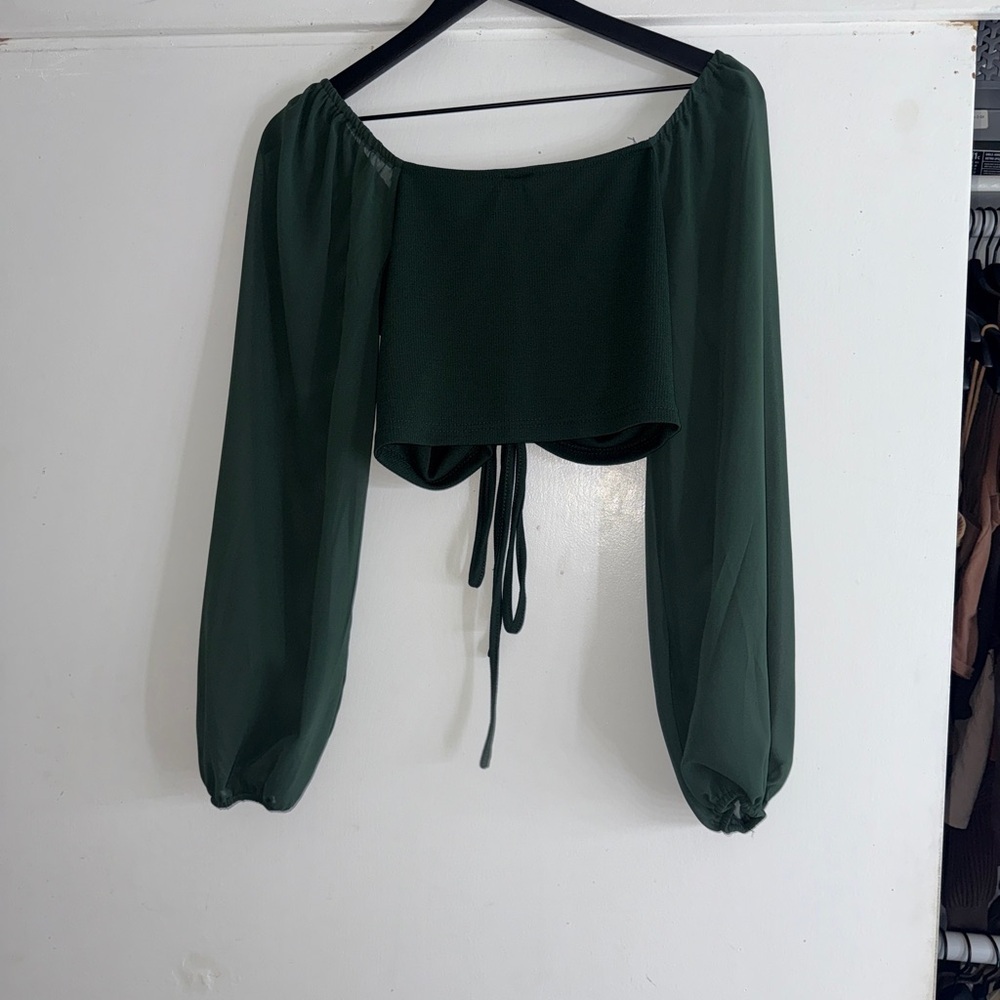 2/$15 SHEIN Green Ruched Crop Blouse Long Sleeve - Picture 3 of 4